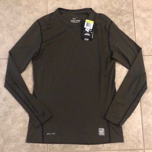 Men’s Nike Pro Shirt, (NEW WITH TAG)